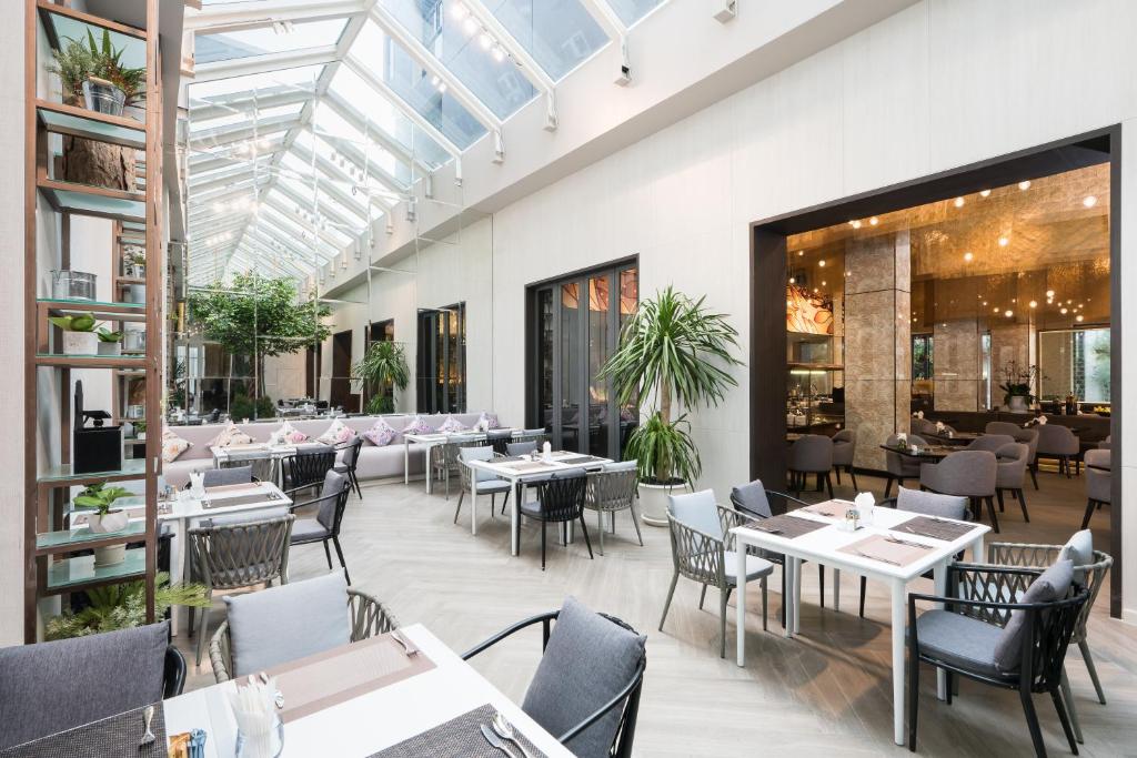 Divalux Resort бассейн