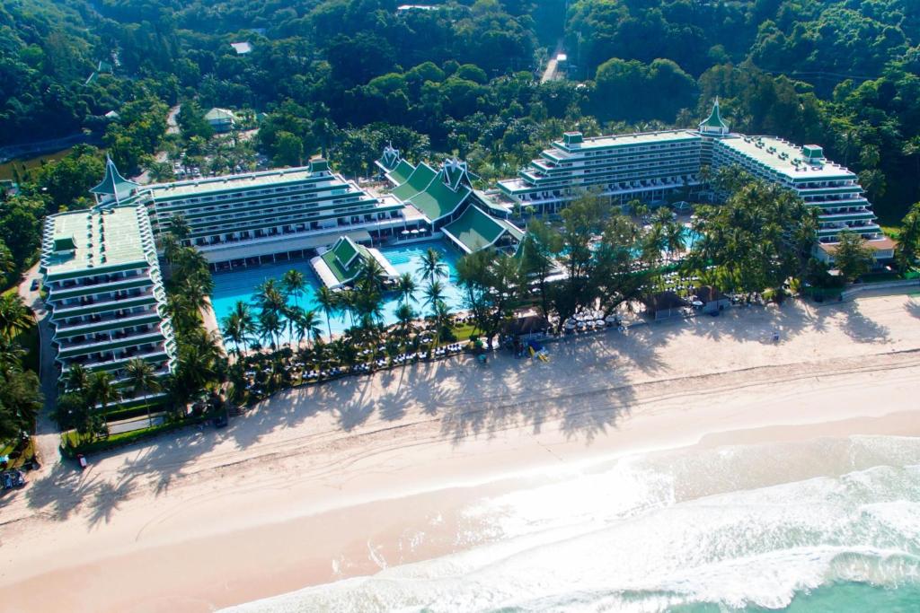 Le Meridien Phuket Beach Resort