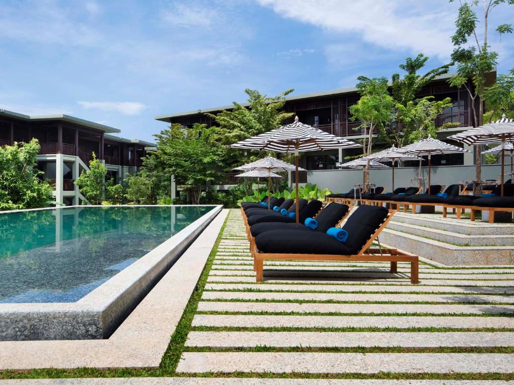 Pullman Phuket бассейн