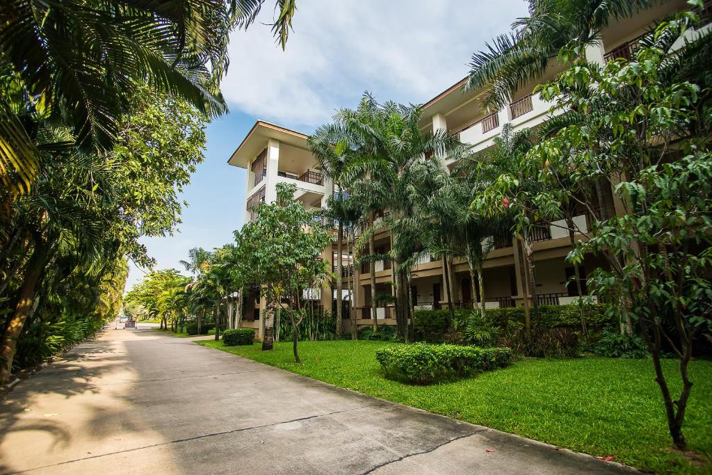 Ravindra Beach Resort фасад