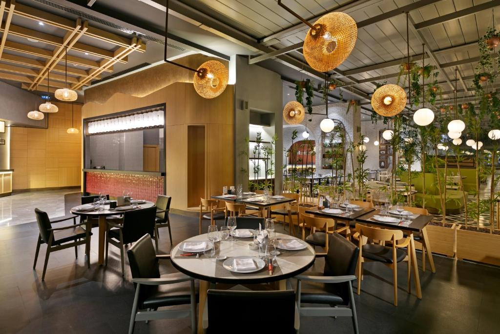 Titanic Deluxe Lara номера